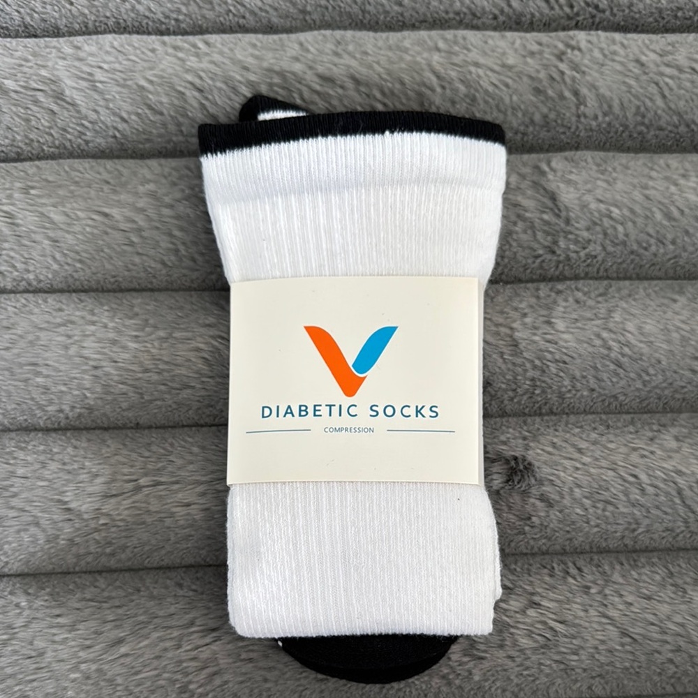 Viasox Diabetic Compression White and Black Casual Crew Socks